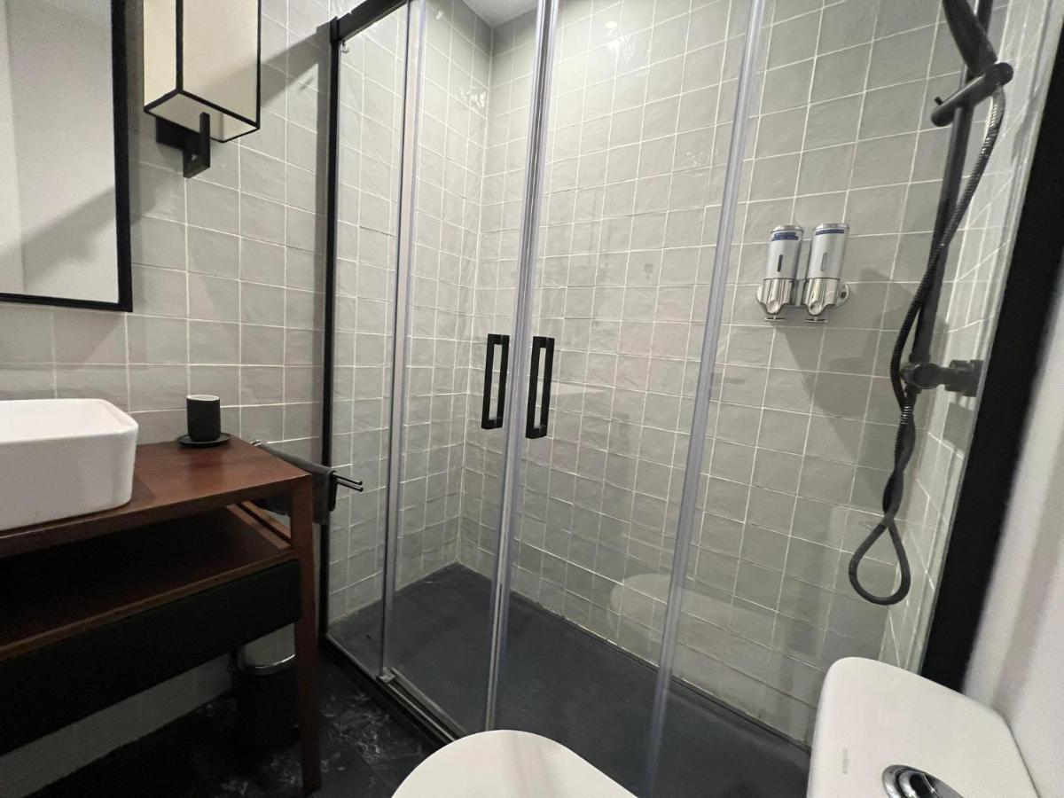 Realbites Accommodations Madrid Eksteriør bilde